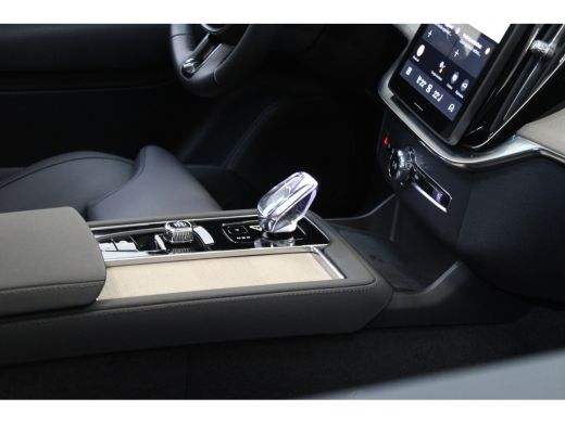 Volvo  XC90 T8 455PK Ultra Dark | Luchtvering | Trekhaak | Getint Glas | HK Audio | Panoramadak ActivLease financial lease