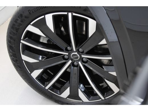 Volvo  XC90 T8 455PK Ultra Dark | Luchtvering | Trekhaak | Getint Glas | HK Audio | Panoramadak ActivLease financial lease