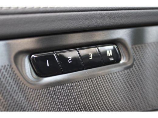Volvo  XC90 T8 455PK Ultra Dark | Luchtvering | Trekhaak | Getint Glas | HK Audio | Panoramadak ActivLease financial lease