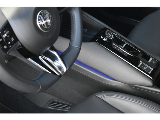 Alfa Romeo Junior Elettrica Speciale 54 kWh | Vol-Leder | Massage | Techno Pack | Adaptive Cruise | Navigatie | Sto... ActivLease financial lease