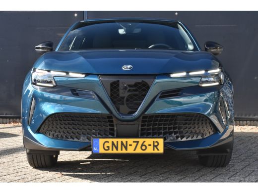 Alfa Romeo Junior Elettrica Speciale 54 kWh | Vol-Leder | Massage | Techno Pack | Adaptive Cruise | Navigatie | Sto... ActivLease financial lease