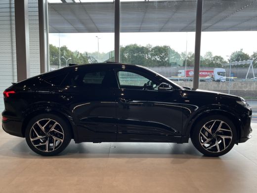 Audi Q6 e-tron S edition e-tron 83Kwh 185 kW / 252 PK Sportback Elektrische aandrijving ActivLease financial lease