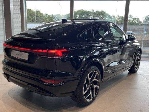 Audi Q6 e-tron S edition e-tron 83Kwh 185 kW / 252 PK Sportback Elektrische aandrijving ActivLease financial lease