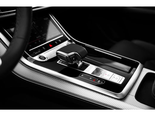 Audi Q8 55 TFSI e quattro Pro Line S 394PK | Trekhaak | Panorama dak | Ledere bekleding | Elek. stoelen |... ActivLease financial lease