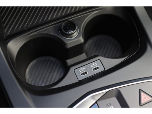 BMW 1 Serie 120 M Sport Automaat / Sportstoelen / Achteruitrijcamera / Adaptieve LED / Comfort Access / Stoel... ActivLease financial lease