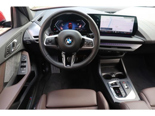 BMW 1 Serie 120 M Sport Automaat / Sportstoelen / Achteruitrijcamera / Adaptieve LED / Comfort Access / Stoel... ActivLease financial lease