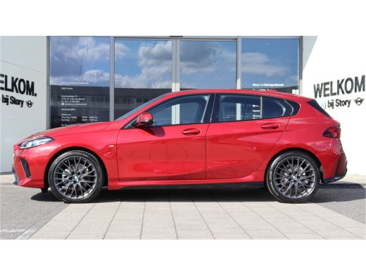 BMW 1 Serie 120 M Sport Automaat / Sportstoelen / Achteruitrijcamera / Adaptieve LED / Comfort Access / Stoel... ActivLease financial lease