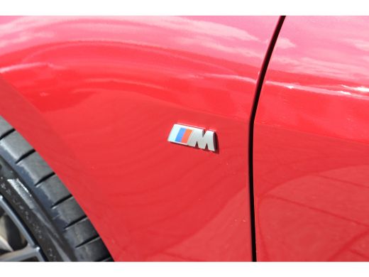 BMW 1 Serie 120 M Sport Automaat / Sportstoelen / Achteruitrijcamera / Adaptieve LED / Comfort Access / Stoel... ActivLease financial lease