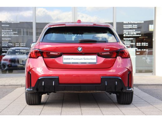 BMW 1 Serie 120 M Sport Automaat / Sportstoelen / Achteruitrijcamera / Adaptieve LED / Comfort Access / Stoel... ActivLease financial lease