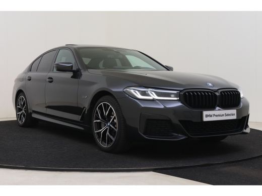 BMW 5 Serie 520e High Executive M Sport Automaat / Schuif-kanteldak / Laserlight / Stoelventilatie / Stoelver... ActivLease financial lease