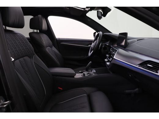 BMW 5 Serie 520e High Executive M Sport Automaat / Schuif-kanteldak / Laserlight / Stoelventilatie / Stoelver... ActivLease financial lease