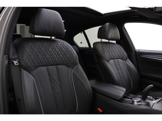 BMW 5 Serie 520e High Executive M Sport Automaat / Schuif-kanteldak / Laserlight / Stoelventilatie / Stoelver... ActivLease financial lease