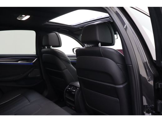 BMW 5 Serie 520e High Executive M Sport Automaat / Schuif-kanteldak / Laserlight / Stoelventilatie / Stoelver... ActivLease financial lease