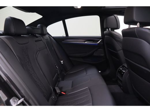 BMW 5 Serie 520e High Executive M Sport Automaat / Schuif-kanteldak / Laserlight / Stoelventilatie / Stoelver... ActivLease financial lease