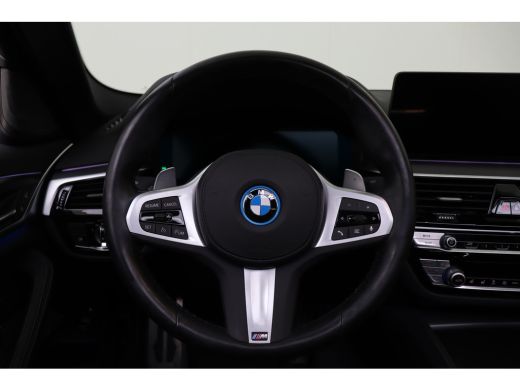 BMW 5 Serie 520e High Executive M Sport Automaat / Schuif-kanteldak / Laserlight / Stoelventilatie / Stoelver... ActivLease financial lease
