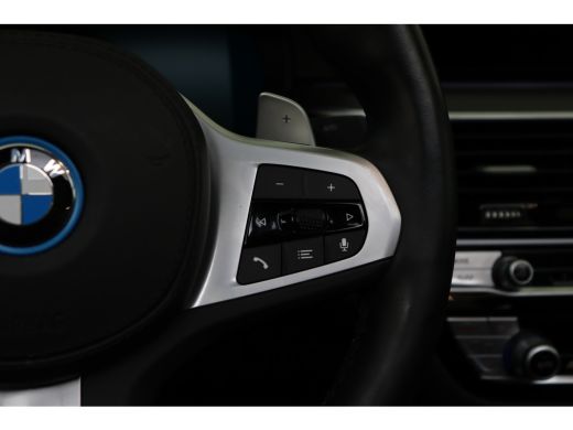 BMW 5 Serie 520e High Executive M Sport Automaat / Schuif-kanteldak / Laserlight / Stoelventilatie / Stoelver... ActivLease financial lease
