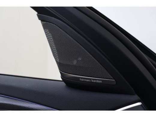 BMW 5 Serie 520e High Executive M Sport Automaat / Schuif-kanteldak / Laserlight / Stoelventilatie / Stoelver... ActivLease financial lease