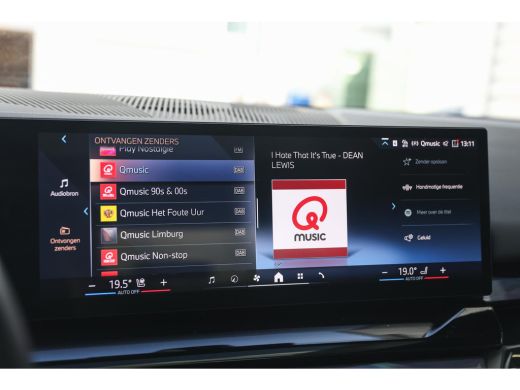 BMW i5 eDrive40 M Sport / Panoramadak / Trekhaak / Adaptieve LED / Comfort Access / Stoelverwarming / Ha... ActivLease financial lease