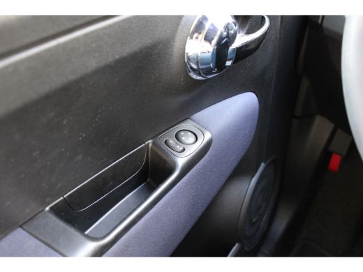 Fiat 500 1.0 HYBRIDE CULT NL-AUTO! | DEALER OH! | NAVI | CRUISE | PARKEERSENSOREN | LICHTMETALEN VELGEN! |... ActivLease financial lease