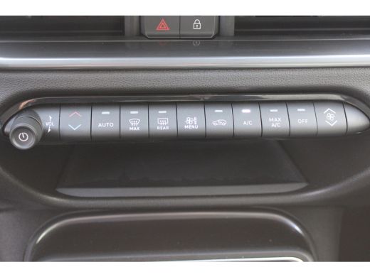 Fiat 600 1.2 Hybrid La Prima / Navigatie / Camera / LEDER / Stoelverwarming / Dodehoek / PDC V+A / Keyless... ActivLease financial lease