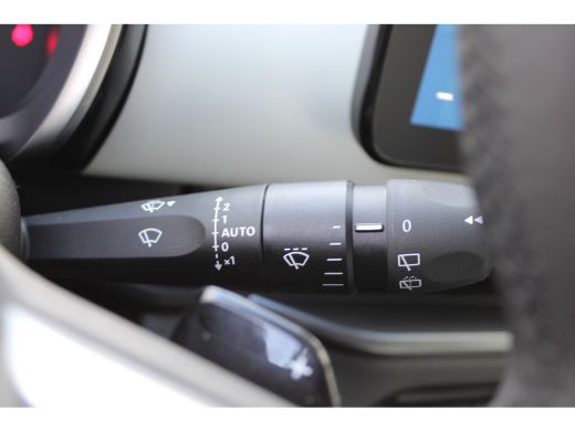 Fiat 600 1.2 Hybrid La Prima / Navigatie / Camera / LEDER / Stoelverwarming / Dodehoek / PDC V+A / Keyless... ActivLease financial lease