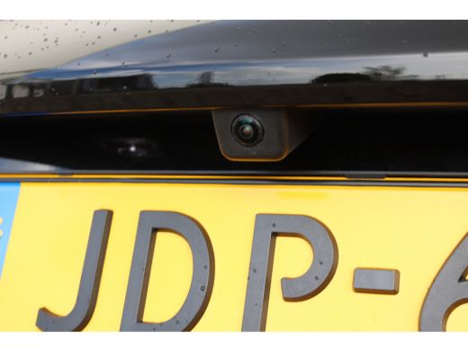 Fiat 600 1.2 Hybrid La Prima / Navigatie / Camera / LEDER / Stoelverwarming / Dodehoek / PDC V+A / Keyless... ActivLease financial lease