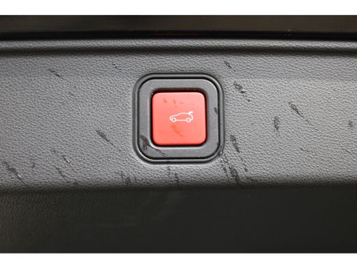 Fiat 600 1.2 Hybrid La Prima / Navigatie / Camera / LEDER / Stoelverwarming / Dodehoek / PDC V+A / Keyless... ActivLease financial lease