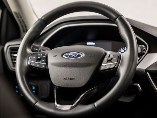 Ford Focus 1.0 EcoBoost Sport (PANORAMADAK, APPLE CARPLAY, GROOT NAVI, PARKEERSENSOREN, SPORTSTOELEN, LED KO... ActivLease financial lease