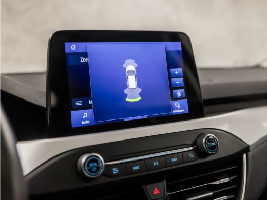 Ford Focus 1.0 EcoBoost Sport (PANORAMADAK, APPLE CARPLAY, GROOT NAVI, PARKEERSENSOREN, SPORTSTOELEN, LED KO... ActivLease financial lease
