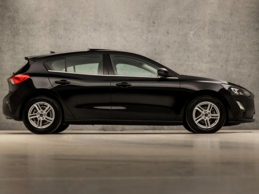 Ford Focus 1.0 EcoBoost Sport (PANORAMADAK, APPLE CARPLAY, GROOT NAVI, PARKEERSENSOREN, SPORTSTOELEN, LED KO... ActivLease financial lease