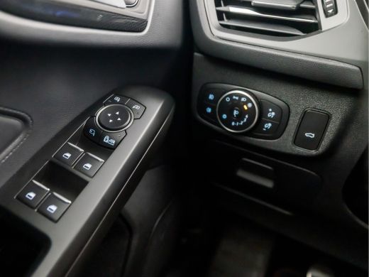 Ford Focus 1.0 EcoBoost ST Line (VIRTUAL COCKPIT, APPLE CARPLAY, GROOT NAVI, STUUR/STOELVERWARMING, SPORTSTO... ActivLease financial lease