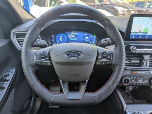 Ford Kuga 2.5 PHEV ST-Line 225pk | Winter Pack | Elek. Trekhaak | Camera | Carplay | 1e Eigenaar & Dealeron... ActivLease financial lease