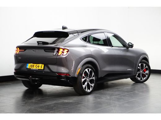 Ford Mustang Mach-E Mach-E Extended First Edition AWD 98 kWh | ALLE OPTIES! | Pano-dak | B&O audio | Technology pack ... ActivLease financial lease
