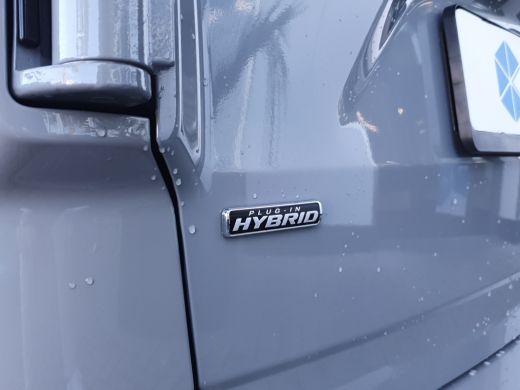 Ford Transit Custom 320 2.5 PHEV L2H1 Limited DC | Dubbele schuifdeur | Trekhaak | Stoel- en Stuurverwarming | 17 inc... ActivLease financial lease