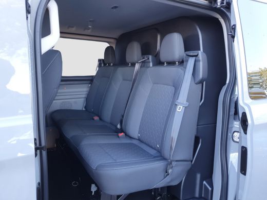 Ford Transit Custom 320 2.5 PHEV L2H1 Limited DC | Dubbele schuifdeur | Trekhaak | Stoel- en Stuurverwarming | 17 inc... ActivLease financial lease