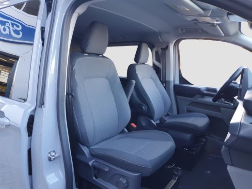 Ford Transit Custom 320 2.5 PHEV L2H1 Limited DC | Dubbele schuifdeur | Trekhaak | Stoel- en Stuurverwarming | 17 inc... ActivLease financial lease