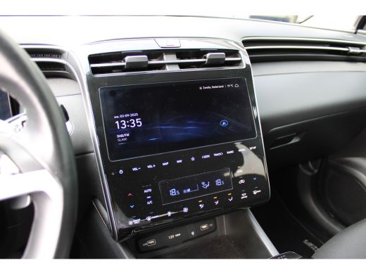 Hyundai Tucson 1.6 T-GDI PHEV Comfort Smart 4WD | Trekhaak | Parkeersensoren voor en achter | Camera | | Achterb... ActivLease financial lease