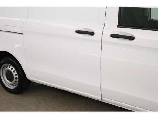 Mercedes-Benz Vito 111 CDI Lang Airco | Cruise | Camera | Navigatie | Parkeersensoren | Imperiaal | Trekhaak ActivLease financial lease