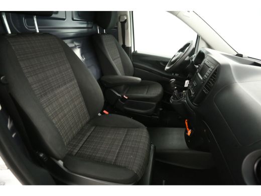 Mercedes-Benz Vito 111 CDI Lang Airco | Cruise | Camera | Navigatie | Parkeersensoren | Imperiaal | Trekhaak ActivLease financial lease