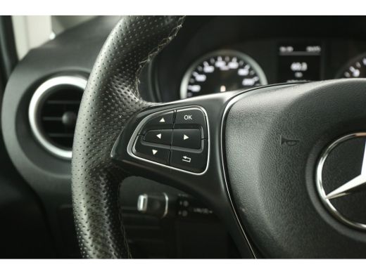 Mercedes-Benz Vito 114 CDI Lang Automaat Airco Camera Cruise Carplay LED Navi Trekhaak 3 Persoons 2xSchuifdeur 18"LM... ActivLease financial lease