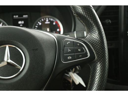 Mercedes-Benz Vito 114 CDI Lang Automaat Airco Camera Cruise Carplay LED Navi Trekhaak 3 Persoons 2xSchuifdeur 18"LM... ActivLease financial lease