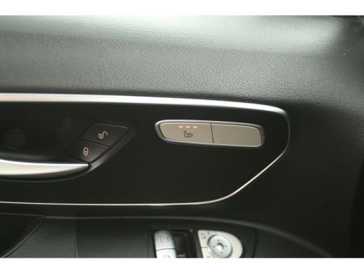 Mercedes-Benz Vito 114 CDI Lang Automaat Airco Camera Cruise Carplay LED Navi Trekhaak 3 Persoons 2xSchuifdeur 18"LM... ActivLease financial lease