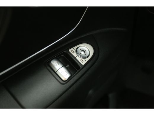 Mercedes-Benz Vito 114 CDI Lang Automaat Airco Camera Cruise Carplay LED Navi Trekhaak 3 Persoons 2xSchuifdeur 18"LM... ActivLease financial lease