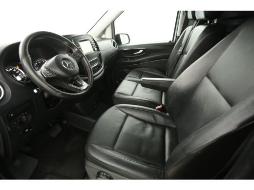 Mercedes-Benz Vito 114 CDI Lang Automaat Airco Camera Cruise Carplay LED Navi Trekhaak 3 Persoons 2xSchuifdeur 18"LM... ActivLease financial lease
