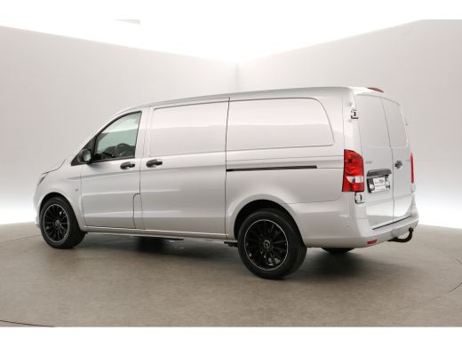 Mercedes-Benz Vito 114 CDI Lang Automaat Airco Camera Cruise Carplay LED Navi Trekhaak 3 Persoons 2xSchuifdeur 18"LM... ActivLease financial lease