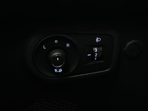 MG ZS EV EV Standard Range Luxury 50 kWh Navigatie 360 Camera Panoramadak Acc Pdc 310 ActivLease financial lease
