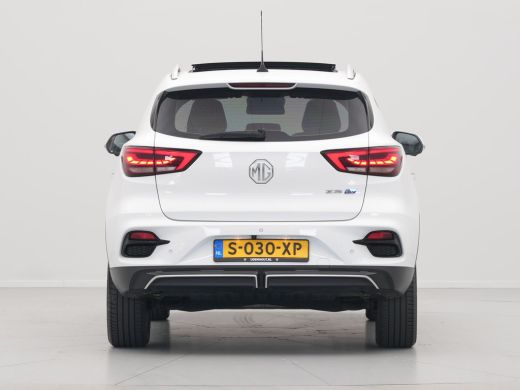 MG ZS EV EV Standard Range Luxury 50 kWh Navigatie 360 Camera Panoramadak Acc Pdc 310 ActivLease financial lease