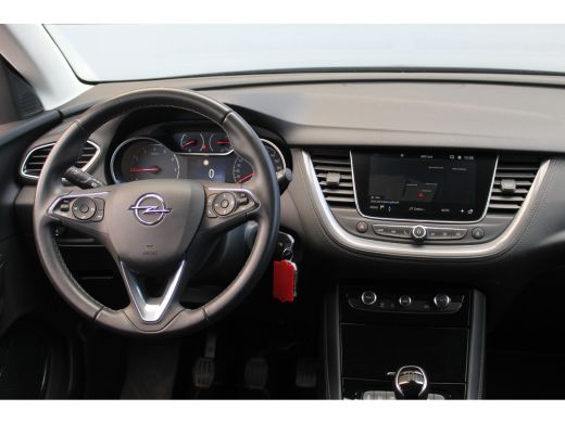 Opel Grandland X 1.2 Turbo Business Executive | AGR Stoel | Camera | LED | PDC V&A | BLIS | Navigatie | 17" LMV | ... ActivLease financial lease