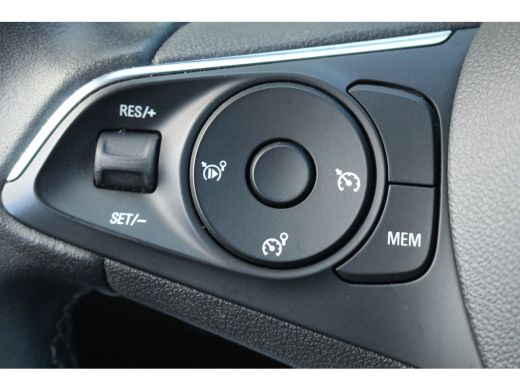 Opel Grandland X 1.2 Turbo Business Executive | AGR Stoel | Camera | LED | PDC V&A | BLIS | Navigatie | 17" LMV | ... ActivLease financial lease