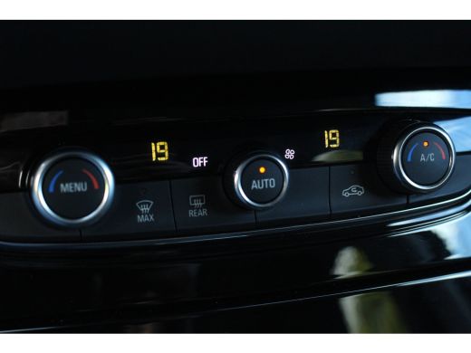 Opel Grandland X 1.2 Turbo Business Executive | AGR Stoel | Camera | LED | PDC V&A | BLIS | Navigatie | 17" LMV | ... ActivLease financial lease